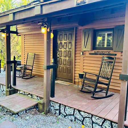 فيلا Tiny House, Wifi,Hot Tub,Secluded Cosby المظهر الخارجي الصورة