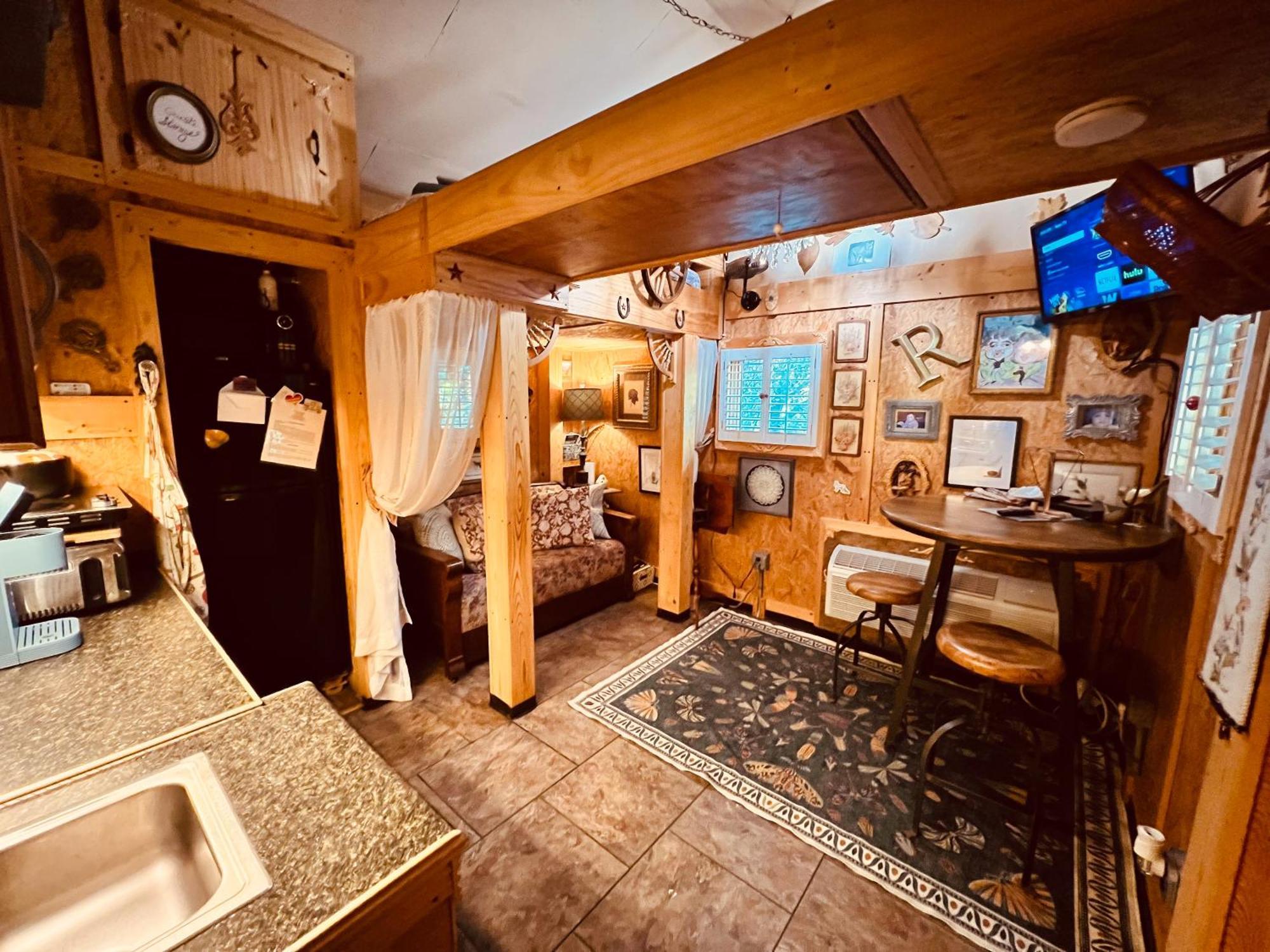 فيلا Tiny House, Wifi,Hot Tub,Secluded Cosby المظهر الخارجي الصورة